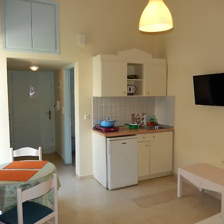 酒店 Aloe 罗希姆诺